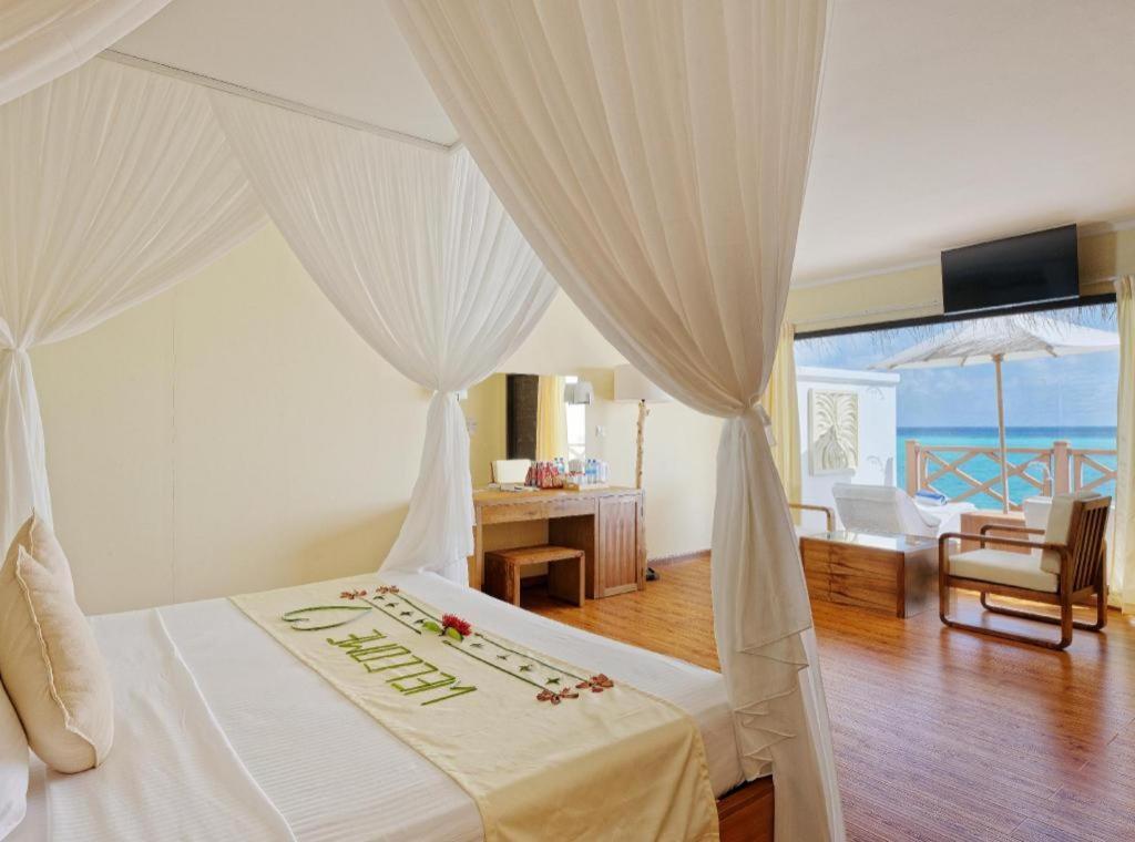Angaga Island Resort And Spa Luaran gambar